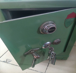 丹灶保险箱开锁
