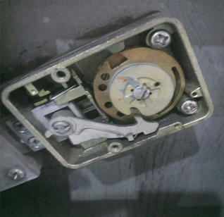 开金库锁2.jpg 开金库锁2.jpg